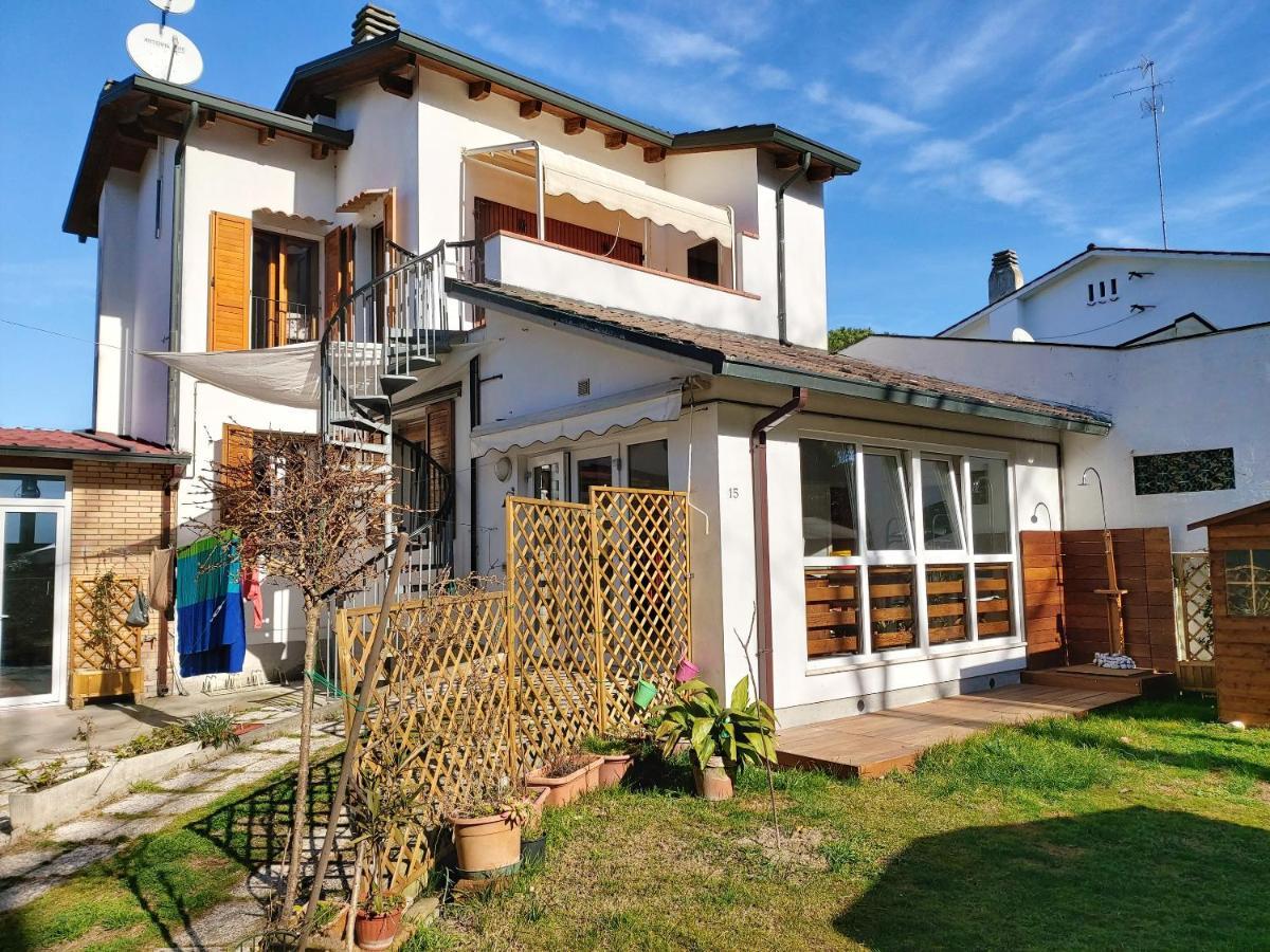 Charming House In Marina Di Ravenna With Fenced Garden Villa Buitenkant foto